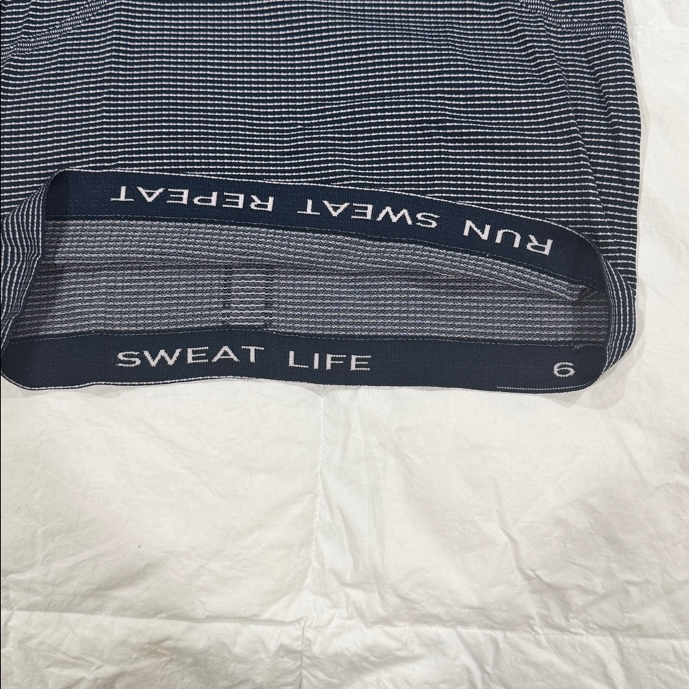 Lululemon Long sleeve Swiftly Tech tee hip length Navy blue & white striped Sz 6 - Picture 3 of 6